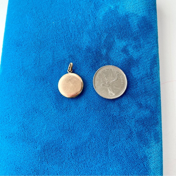 Vintage Gold-filled Locket - Picture 2 of 6